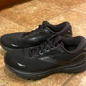 Brooks Ghost 15 running shoes